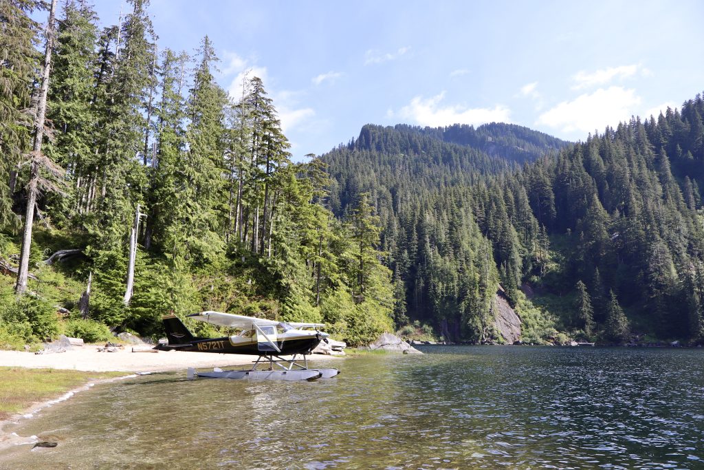 Cessna 172 Floatplane at Lake Isabel, Washington State